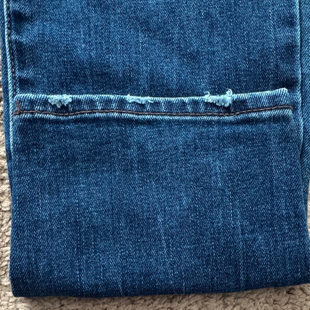 Old Navy Women's Skinny Jeans - Dark Blue - Picture 5 of 7